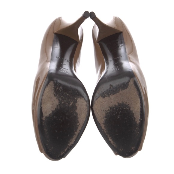 Louis Vuitton Peep Toe Lock Detail Heels - Picture 6 of 6